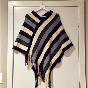 Womens stripe block pattern knitted v-neck poncho